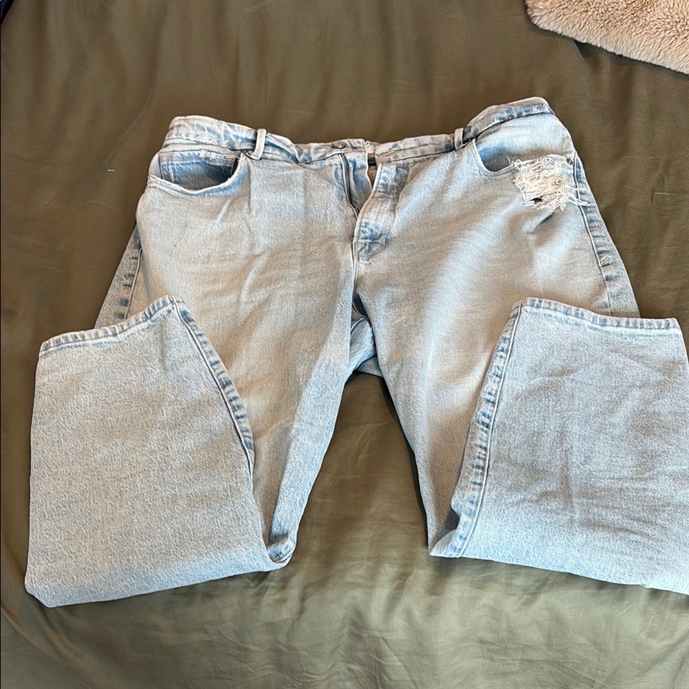 Good American Light Blue Denim Jeans